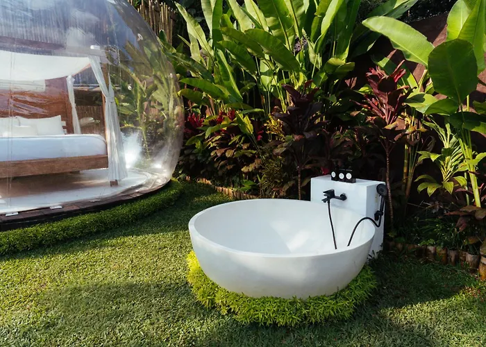 Bubble 7 - Cozy Bubble Retreat White Bath Ubud Tampaksiring